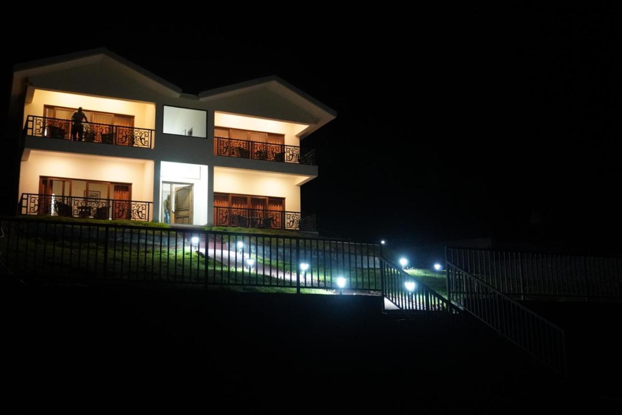Готель Acorn House Уті Екстер'єр фото